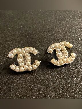 CHANEL Faux Pearl Double C Stud Earrings - Cream Pearls